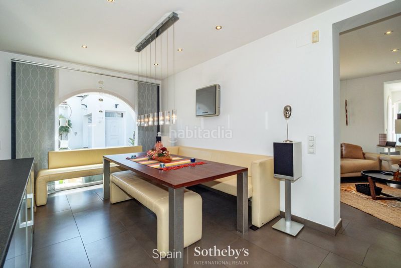 Foto c9415a27-ba56-47db-9be1-04af6de78244. Casa amb calefacció aparcament piscina a Montgrí Empuriabrava