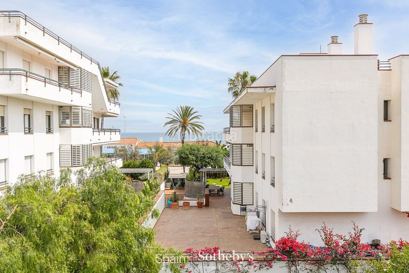 Foto 15250f31-4f80-4af5-9bbf-b16d461dad63. Casa aparellada amb calefacció aparcament a Can Girona - Terramar - Vinyet Sitges