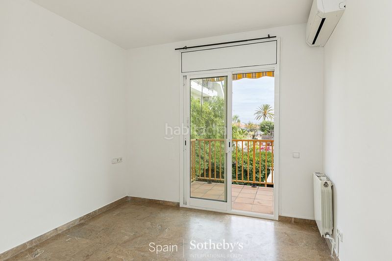 Foto 3e386d4a-8528-495d-88fc-2191be22cdf2. Casa aparellada amb calefacció aparcament a Can Girona - Terramar - Vinyet Sitges