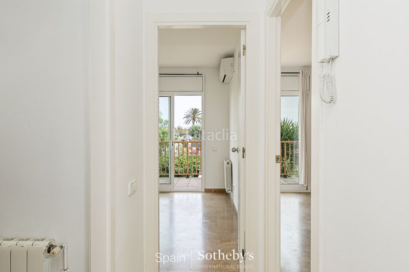 Foto d522683c-08f2-42ec-8a6e-1758fa48e330. Casa aparellada amb calefacció aparcament a Can Girona - Terramar - Vinyet Sitges