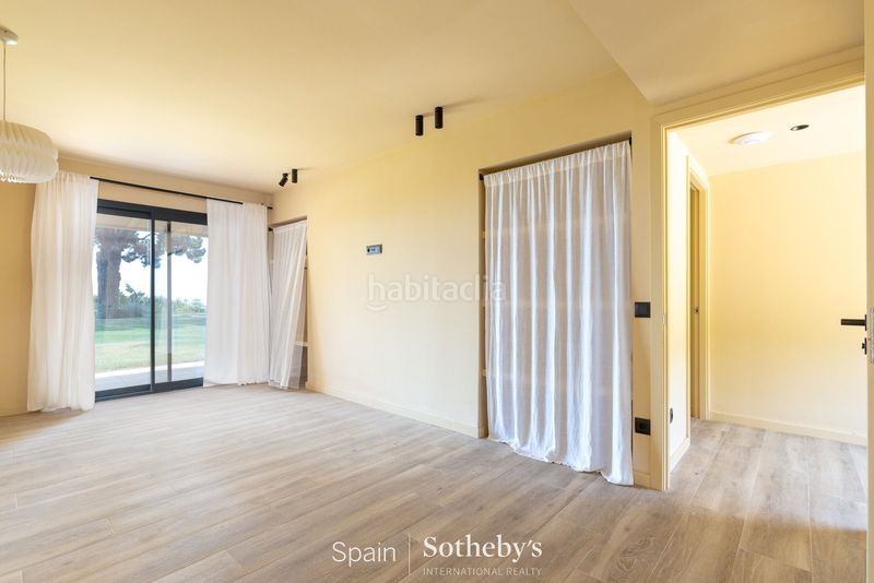 Foto 24b55326-25f3-4478-b45e-2ddefd470bb1. Casa amb calefacció aparcament piscina a Supermaresme Sant Andreu de Llavaneres