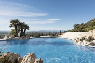 Casa  Carrer del nord. Propiedad de lujo con vistas al mar en els olivars  pau