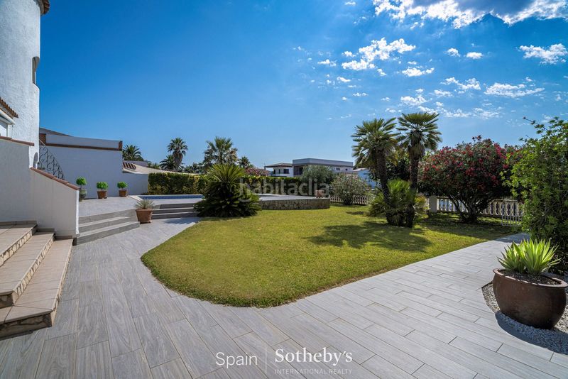 Foto 978c7b11-5e3e-4624-9510-5e3d19cca803. Casa amb calefacció aparcament piscina a Cap Ras - Creus - Falconera Empuriabrava