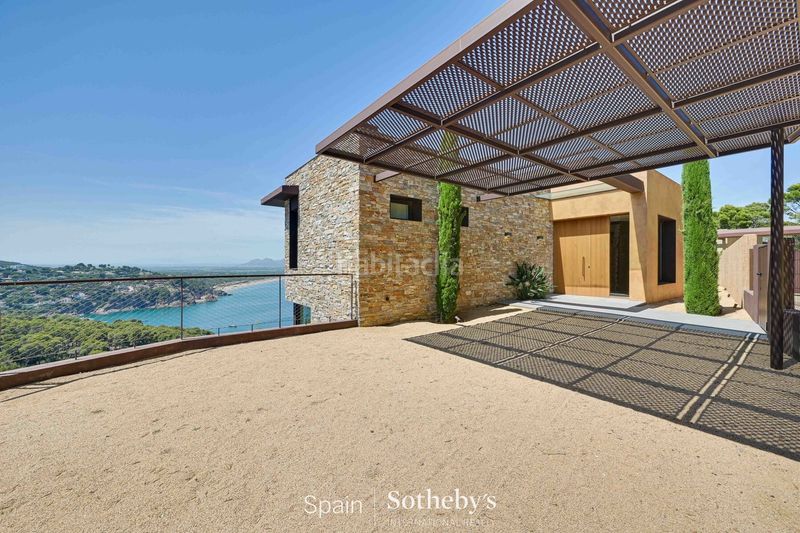 Foto ca398ed2-2e65-4d0e-acf1-6de0ae31c42d. Casa amb aparcament piscina a Sa Riera-Sa Fontansa Begur