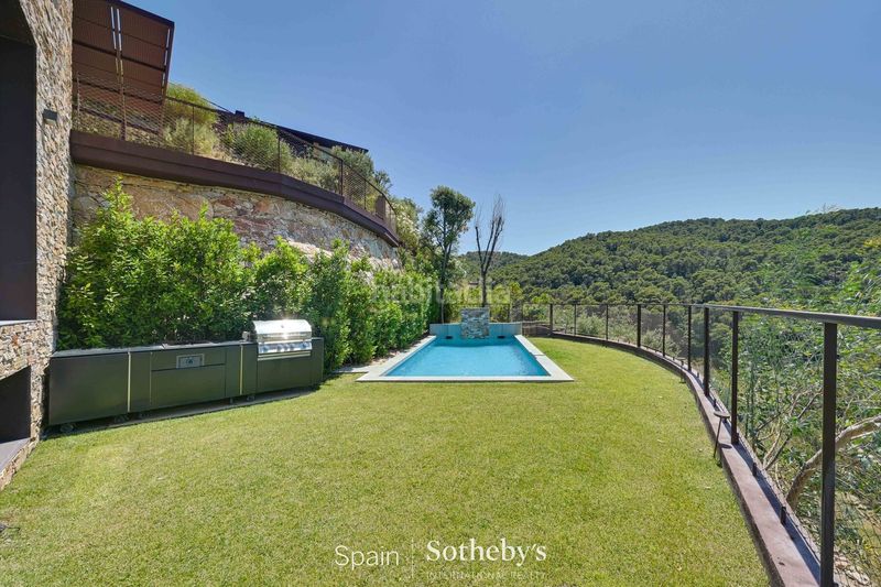 Foto f3a97281-b219-46b7-880c-477bc5b47d90. Casa amb aparcament piscina a Sa Riera-Sa Fontansa Begur
