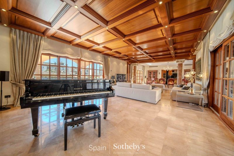 Foto b7e844bb-2367-4328-b2e1-376108963d86. Casa amb calefacció aparcament piscina a Salins - Cavall de Mar Empuriabrava