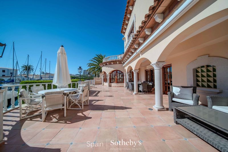 Foto c67d5c67-1946-4185-899d-9751c5bd14b1. Casa amb calefacció aparcament piscina a Salins - Cavall de Mar Empuriabrava