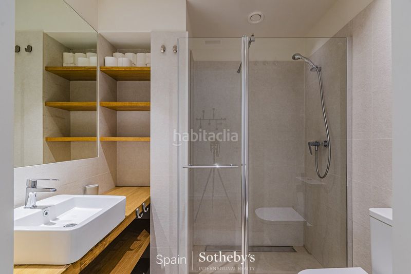 Foto 2ae278c8-61da-45cf-9fdb-178457276a6e. Apartament amb calefacció a Raval Barcelona