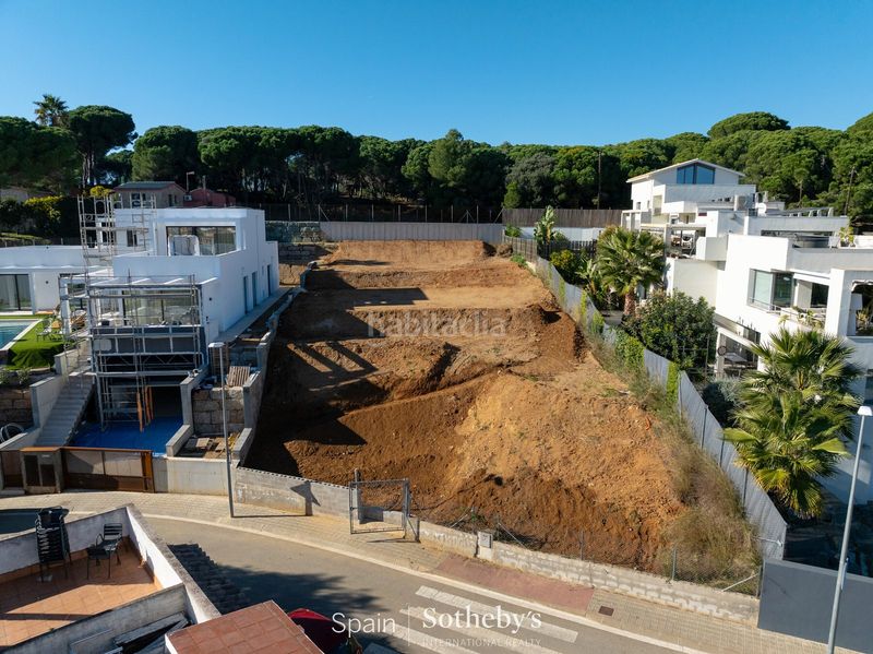 Foto e5ebe26e-c1d1-4d4b-a4a9-6bfe31cfc081. Terreny residencial a Canet de Mar