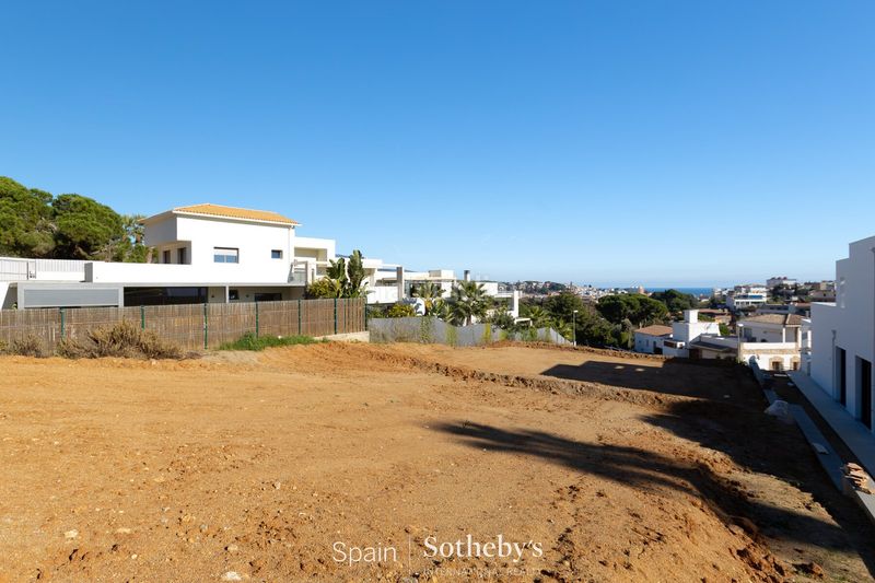 Foto f63ecf3b-1686-4126-ac8a-4bff67bfe076. Terreny residencial a Canet de Mar