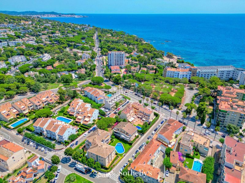 Foto bab1abc7-6d34-4332-8bb2-520691c75bcc. Àtic amb calefacció aparcament piscina a Fenals Platja d´Aro