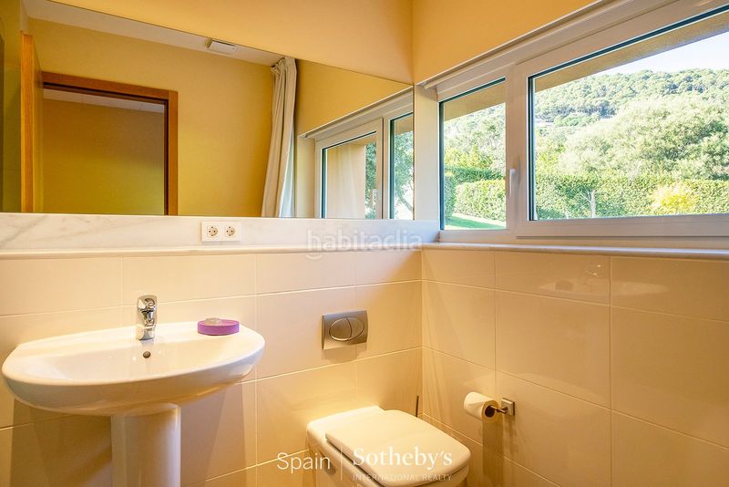 Foto a1610a34-4941-4abb-8d9e-f396589c7876. Casa amb calefacció aparcament piscina a Fornells-Aiguablava Begur