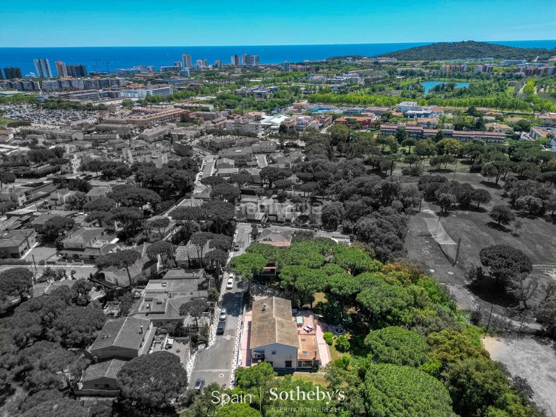 Foto 0d96023e-a746-4f61-ba4a-fdd85680c9e5. Casa amb calefacció aparcament a Fenals Platja d´Aro