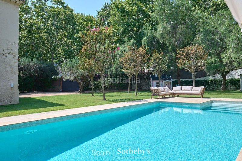 Foto 3aab037a-8908-4f4b-840f-788fd3fb1594. Casa amb calefacció aparcament piscina a Alella