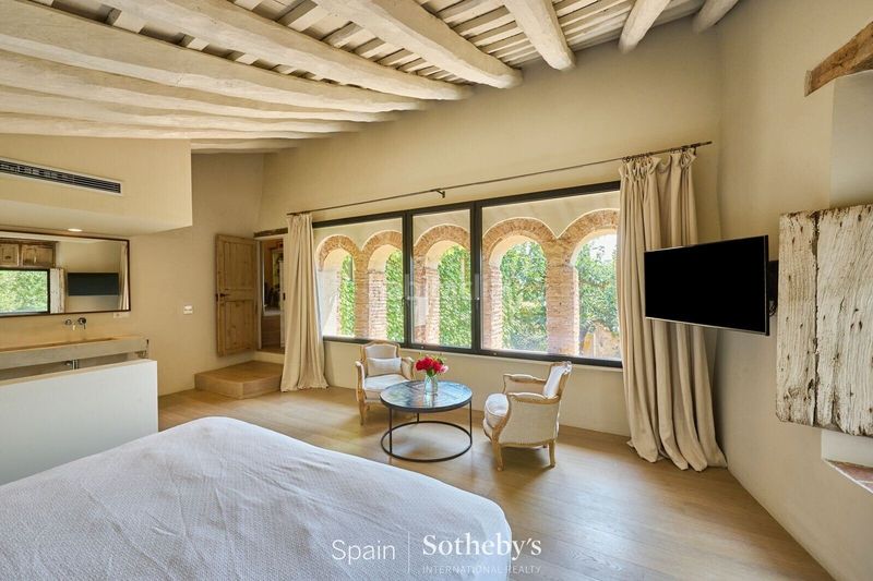 Foto f24ea6d2-ed8e-4844-9b59-712c27bb2a1d. Casa amb calefacció aparcament piscina a Alella