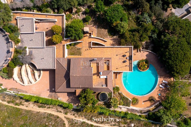 Foto 391cf3af-3b5b-49bb-b746-5003769b01a5. Casa amb calefacció aparcament piscina a Alella