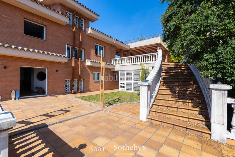 Foto 4ba708dc-9148-423e-b6cd-1983575be613. Casa amb calefacció aparcament piscina a Alella