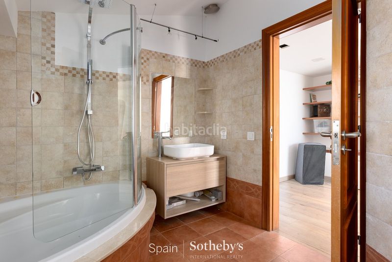 Foto acca0a98-8741-4bdb-902f-2d71988ef67e. Casa amb calefacció aparcament piscina a Alella