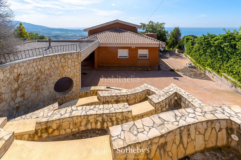 Foto bae7c1c6-648f-4dc9-8967-ddcdd019b018. Casa amb calefacció aparcament piscina a Alella