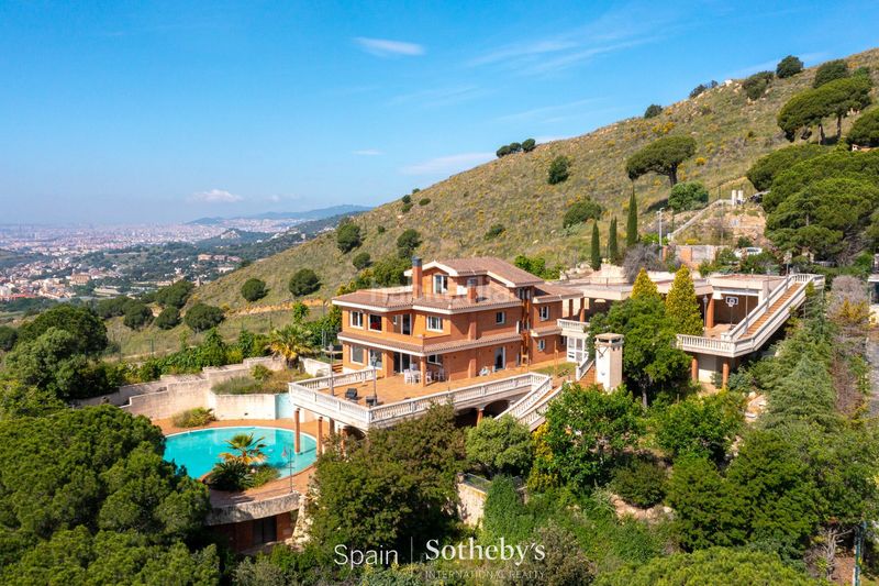 Foto bc615b5e-7fbf-48a4-a864-ac218428279b. Casa amb calefacció aparcament piscina a Alella