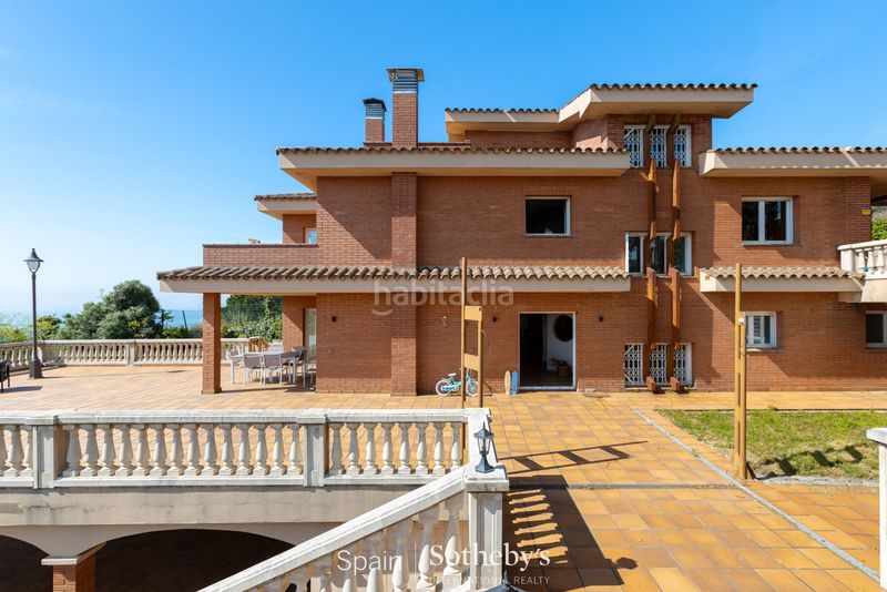Foto d74a2814-384e-4a83-9502-f7426fefaf1e. Casa amb calefacció aparcament piscina a Alella