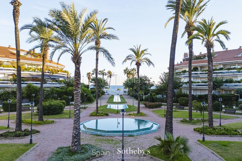 Foto 10a724e4-cb3c-446f-aee6-6e20e9d709b9. Apartament amb aparcament piscina a Can Girona - Terramar - Vinyet Sitges