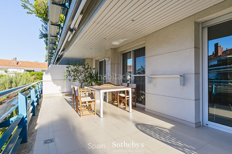 Foto 428c3052-6071-475c-9d40-dd85fb6cb3d0. Apartament amb aparcament piscina a Can Girona - Terramar - Vinyet Sitges