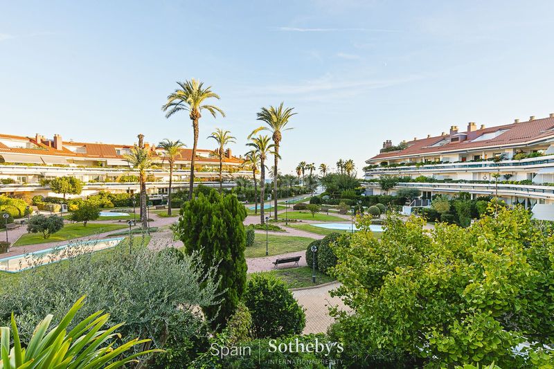 Foto 4a865902-5420-4a2c-a5e7-ceb02377db16. Apartament amb aparcament piscina a Can Girona - Terramar - Vinyet Sitges
