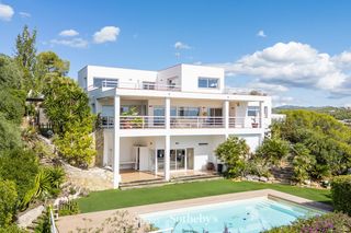 Casa in Can Girona - Terramar - Vinyet. Casa independiente de 7 dormitorios en venta en can girona, sitg
