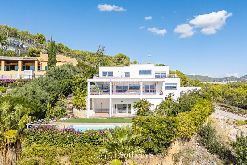 Foto 1e865bac-be96-46d5-89d4-26528a2e9c48. Casa amb calefacció aparcament piscina a Can Girona - Terramar - Vinyet Sitges