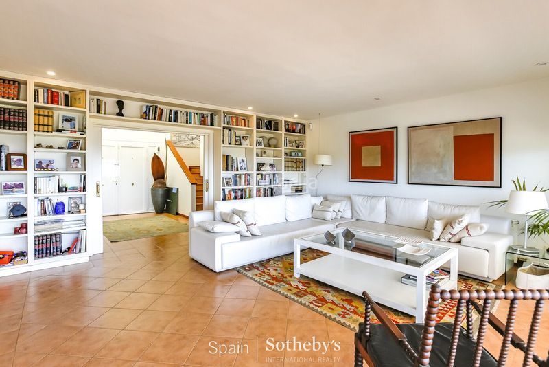 Foto 2ee7f768-085b-4a43-b9fc-3bdf319af927. Casa amb calefacció aparcament piscina a Can Girona - Terramar - Vinyet Sitges