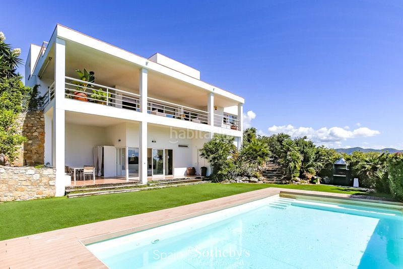 Foto 6b9105c5-f8f8-437c-aa7c-c4b307ca3c17. Casa amb calefacció aparcament piscina a Can Girona - Terramar - Vinyet Sitges