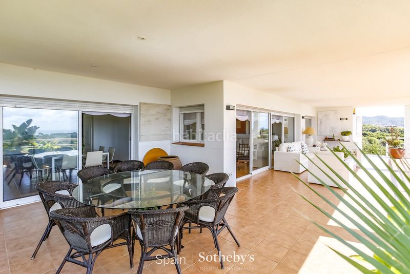 Foto a33f4055-e86b-4269-8496-f27a376eb6c7. Casa amb calefacció aparcament piscina a Can Girona - Terramar - Vinyet Sitges