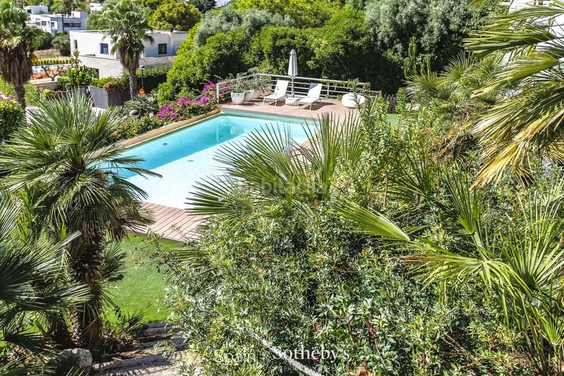 Foto d3b18925-3a8c-4609-a63b-fdf0720e1d80. Casa amb calefacció aparcament piscina a Can Girona - Terramar - Vinyet Sitges