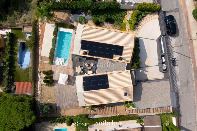 Foto 5bd8ee11-f284-4c80-b51e-a190c48a42c0. Casa con riscaldamento parcheggio piscina in Cabrils