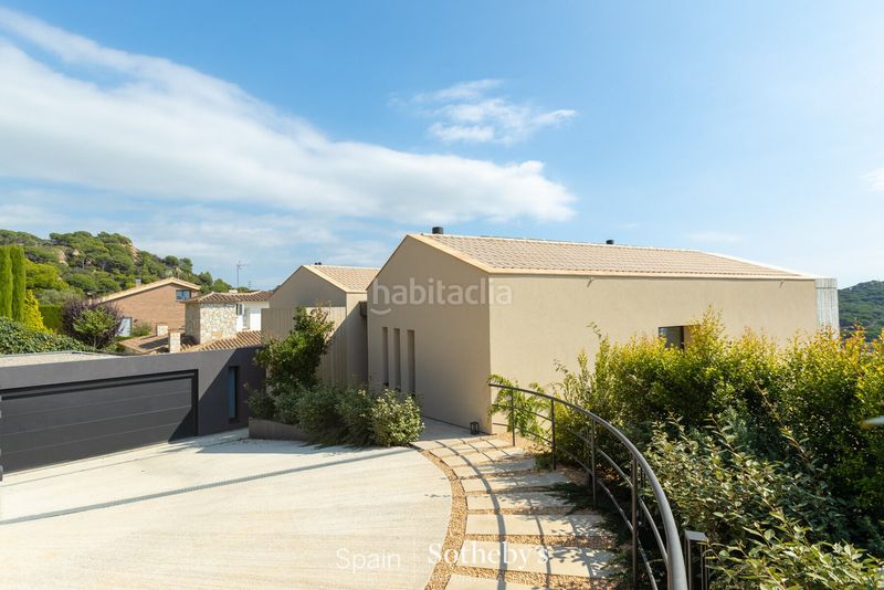 Foto dcef17a1-5b8e-4ec2-bd1a-6c546195cb34. Casa con riscaldamento parcheggio piscina in Cabrils