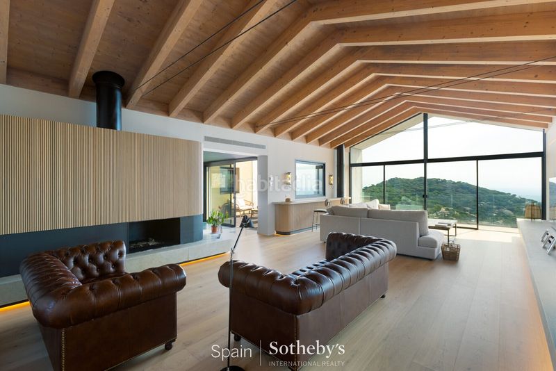 Foto f6ce55a7-d684-42a9-b954-7a0a4d32dede. Casa con riscaldamento parcheggio piscina in Cabrils
