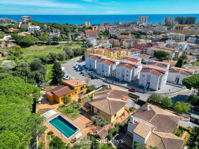 Foto ade32d3c-47a2-493b-9f28-87fbc435beb1. Casa amb calefacció aparcament piscina a Fenals Platja d´Aro