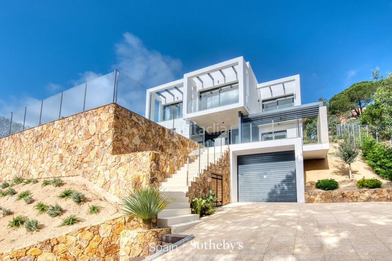 Foto f42be43c-34bc-4e29-978e-00cc55715dba. Casa con riscaldamento parcheggio piscina in Lloret Verd - Els Pinars Lloret de Mar