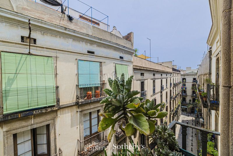 Foto 1f1e7078-32bb-42a2-bd3e-2f5064e8c1d6. Àtic a Gòtic Barcelona