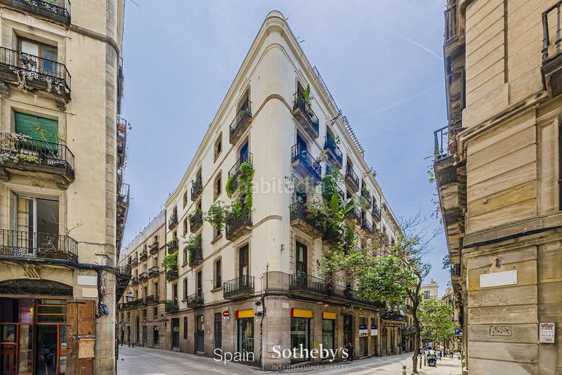 Foto 5b8eb9bc-1344-4a46-98f3-0c0f9fc1cf2f. Àtic a Gòtic Barcelona