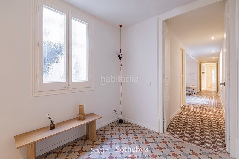 Foto 012a9c91-8e95-4331-9e3b-06b8d25f44de. Apartamento piso renovado con características originales en el barrio gótico en Barcelona