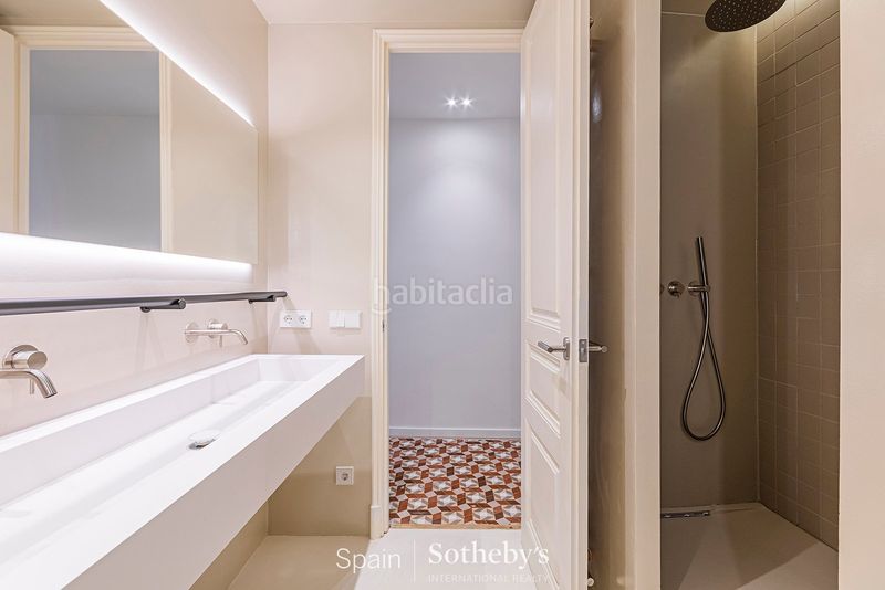 Foto 2c8552be-495e-43dd-b688-09602654c721. Apartamento piso renovado con características originales en el barrio gótico en Barcelona