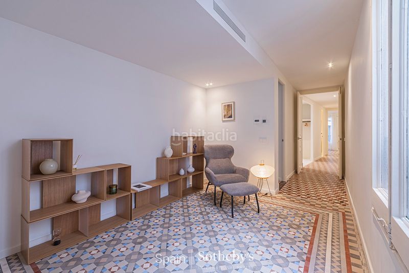 Foto 5a86edb9-ca50-4d40-a616-dbf57463fb96. Apartamento piso renovado con características originales en el barrio gótico en Barcelona