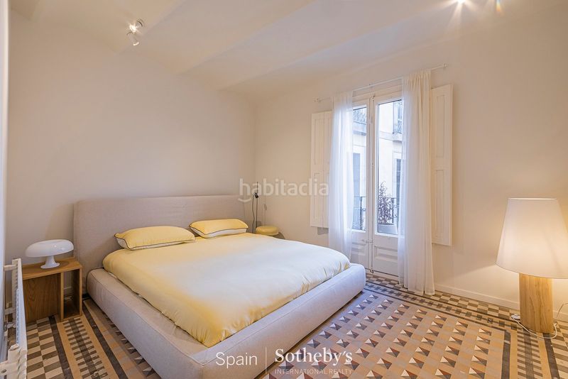 Foto 64ecdf0a-08c6-4fb9-a24f-8acfbae63bcb. Apartamento piso renovado con características originales en el barrio gótico en Barcelona