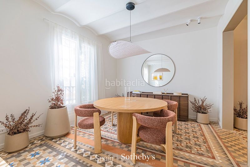 Foto 71d772aa-f4d7-49b3-9d54-54baec6fb8e0. Apartamento piso renovado con características originales en el barrio gótico en Barcelona