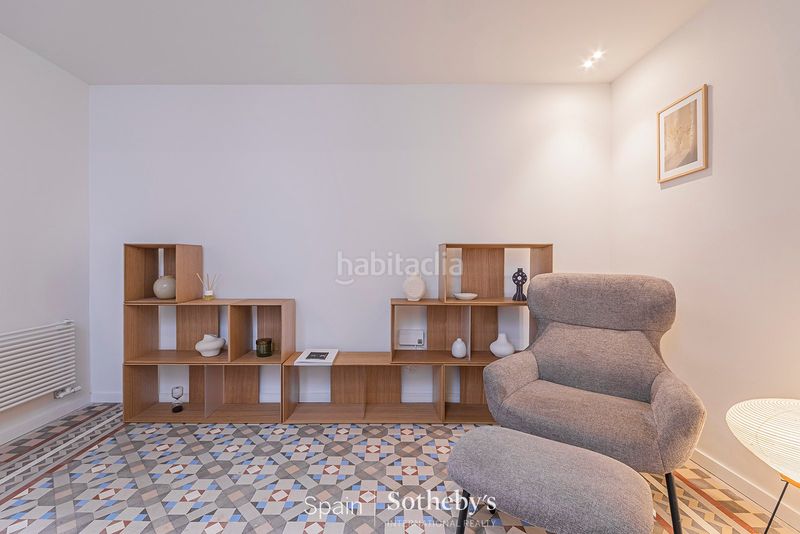 Foto 79231a44-1c05-471b-8245-ea3f3cba15e9. Apartamento piso renovado con características originales en el barrio gótico en Barcelona