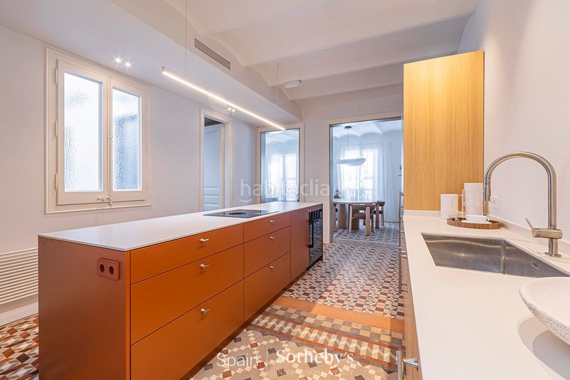 Foto 8804b9ce-4089-4d0b-8461-8da65d22d9a6. Apartamento piso renovado con características originales en el barrio gótico en Barcelona