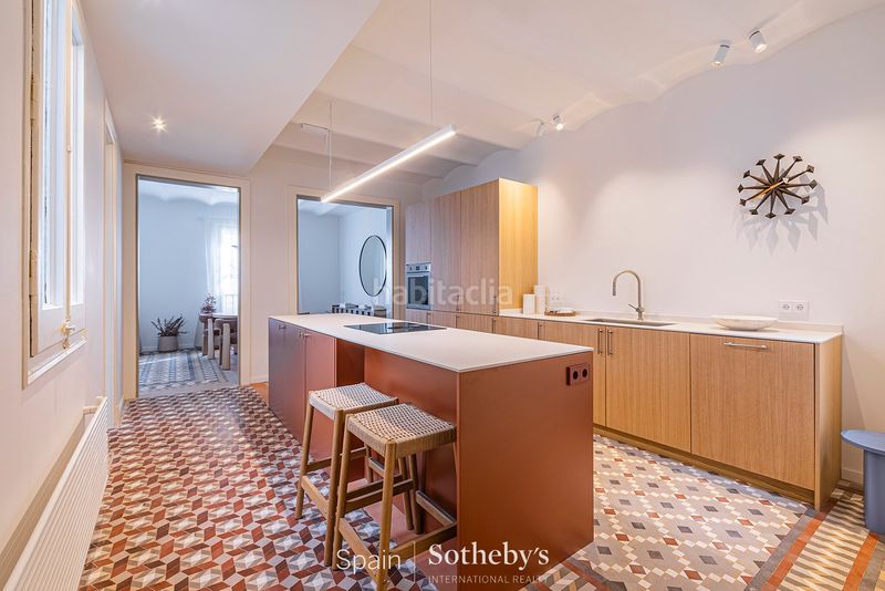 Foto 8f2f1b98-d4f6-4e75-966c-8e43ce8d2f82. Apartamento piso renovado con características originales en el barrio gótico en Barcelona