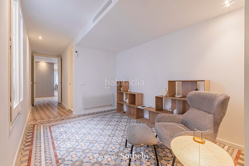Foto e1fd110a-d305-4d87-b497-e97cac0d305e. Apartamento piso renovado con características originales en el barrio gótico en Barcelona